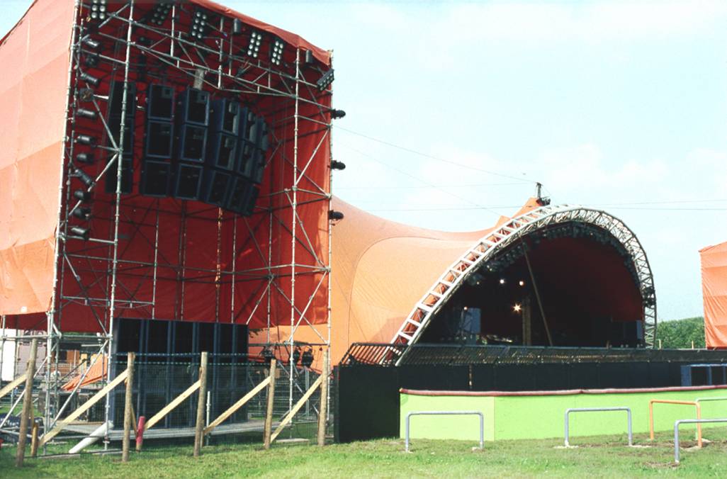 Roskilde Festival - Denmark - 1990 (Paul Simon with Flashlight)